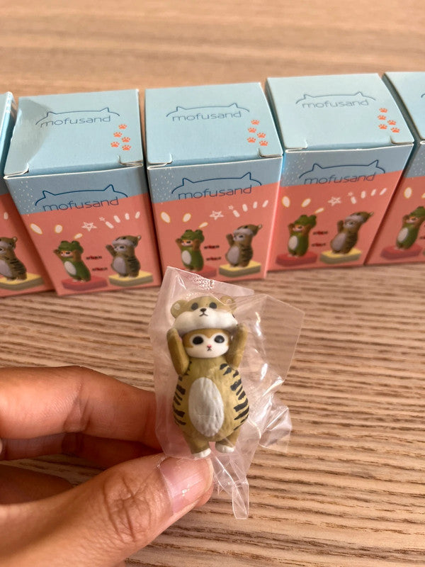 Mofusand Cat blind box mini figures collection