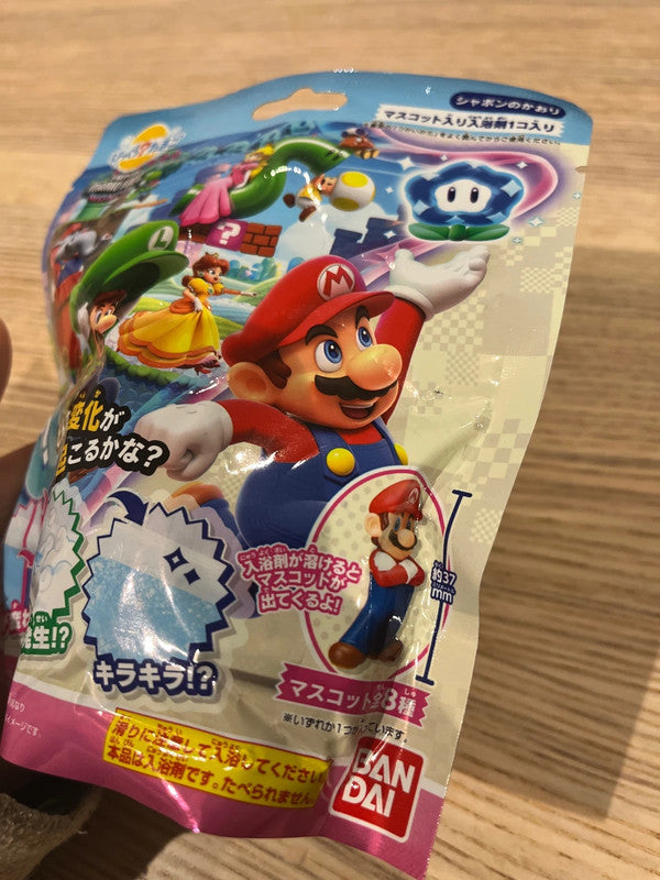 Japan Super Mario bath ball / bath bomb with toy