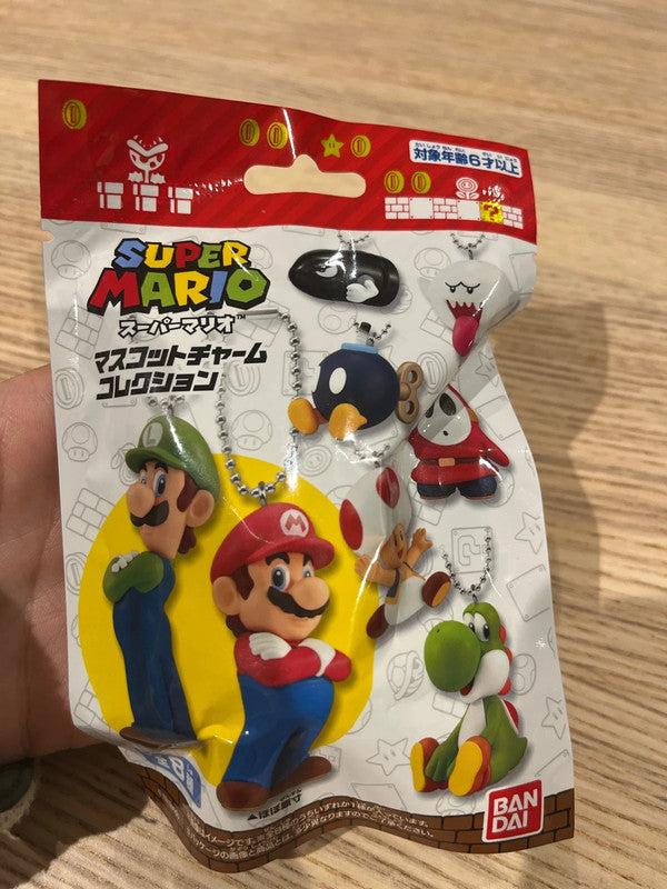 Super Mario Blind Bag keychain figure